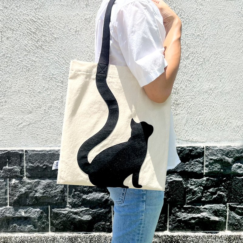 【猫猫不是印刷】猫猫坐定定, 在帆布袋上 - 侧背包/斜挎包 - 棉．麻 白色