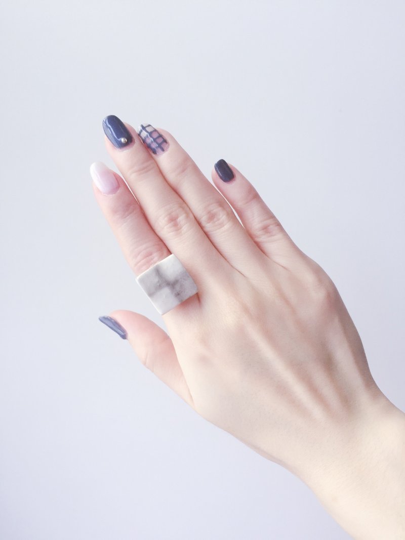 极简方块戒子 / 手作项链 / 极简风格 - 戒指 - 粘土 透明