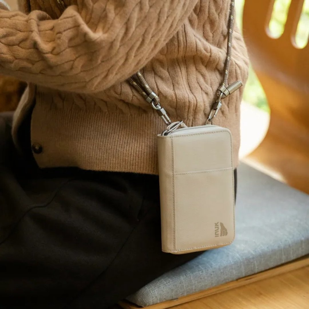 全境防水 多功能护照旅行包  Water_Shed Passport Holder 奶茶色 - 皮夹/钱包 - 环保材料 卡其色