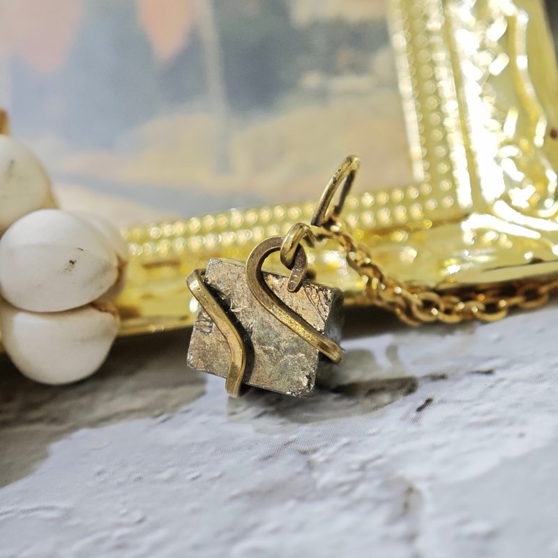 黄铁矿原矿项链 黄铜手作 - 项链 - 铜/黄铜 金色