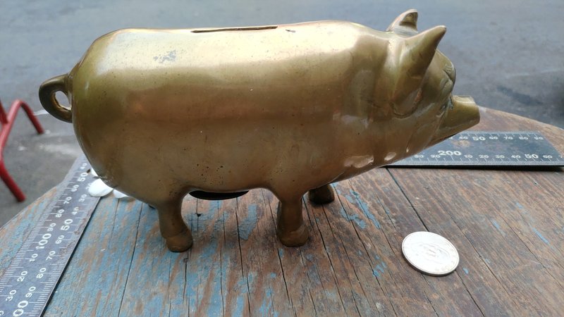 早期台湾外销小铜猪存钱筒扑满摆饰 - 储蓄罐 - 其他金属 