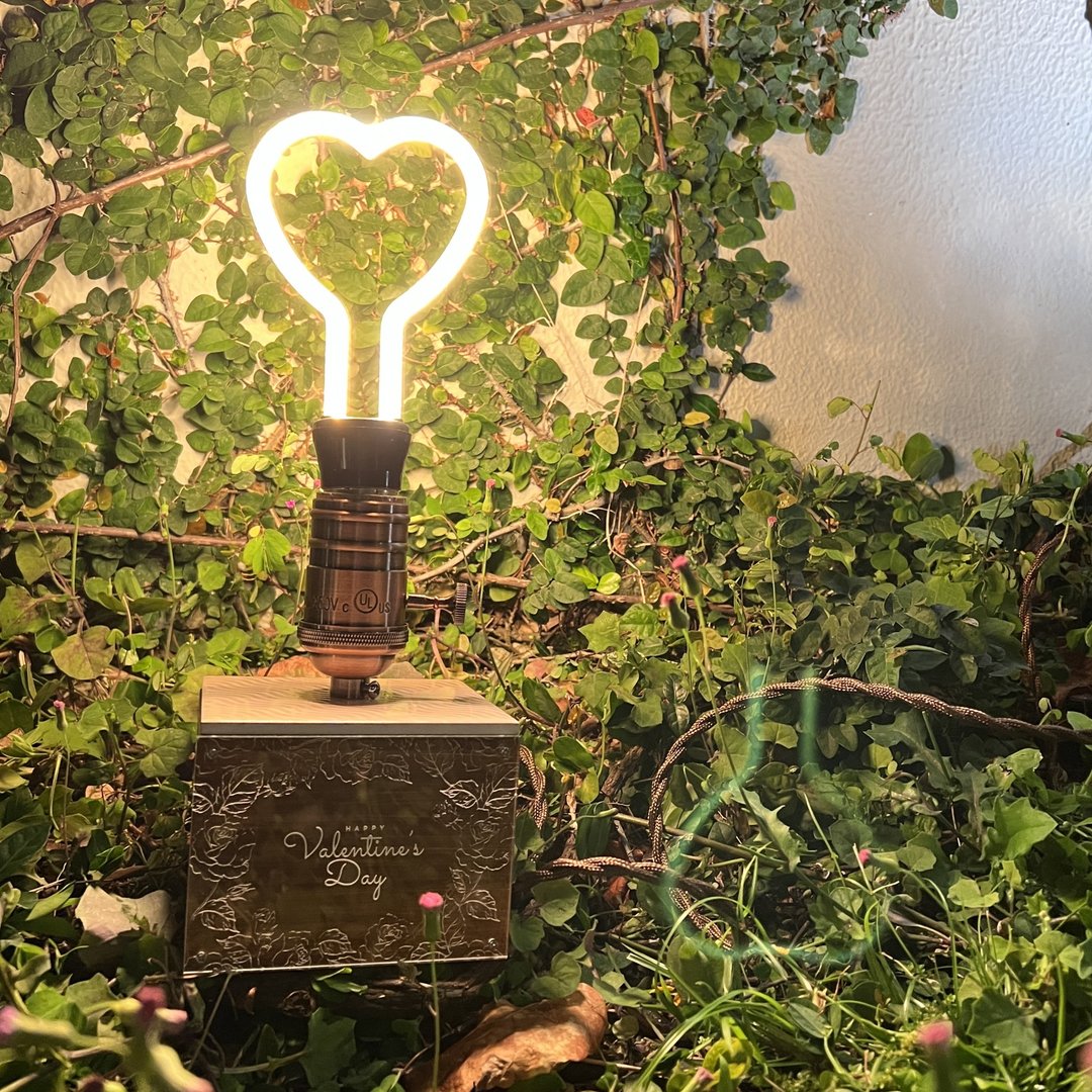 定制化礼物 情人节礼物 心形灯 钨丝灯泡 手工制作 木盒 LED 夜灯 - 灯具/灯饰 - 木头 粉红色