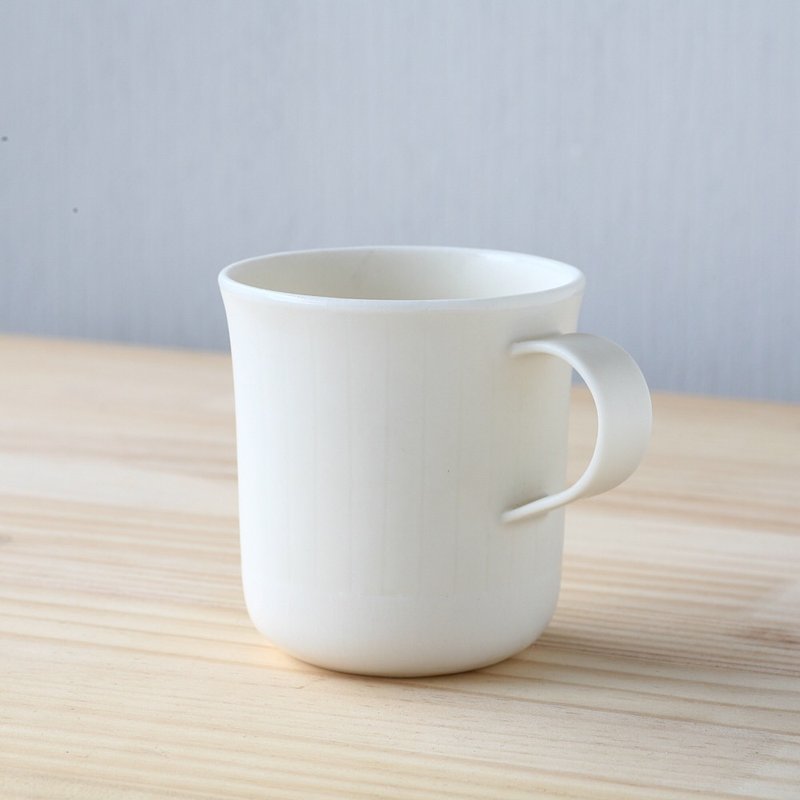 白い磁器のマグカップ - 咖啡杯/马克杯 - 瓷 白色
