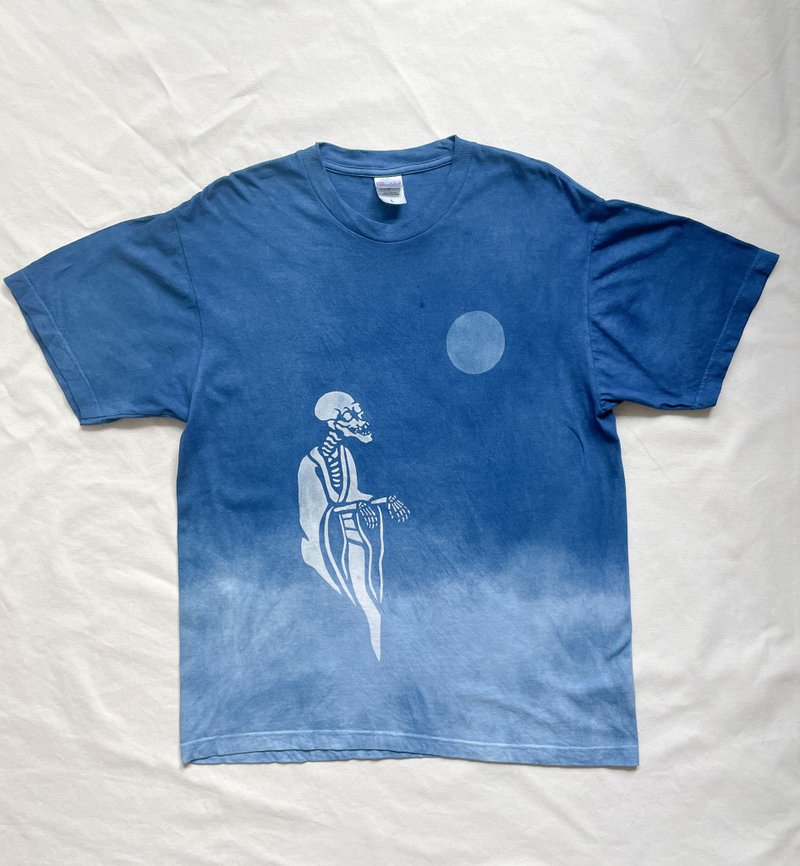Japanblue 蓝染赏月思君 满月 Indigo dyed 蓝染 Blue Moon 绞染 shibori - 女装 T 恤 - 棉．麻 蓝色