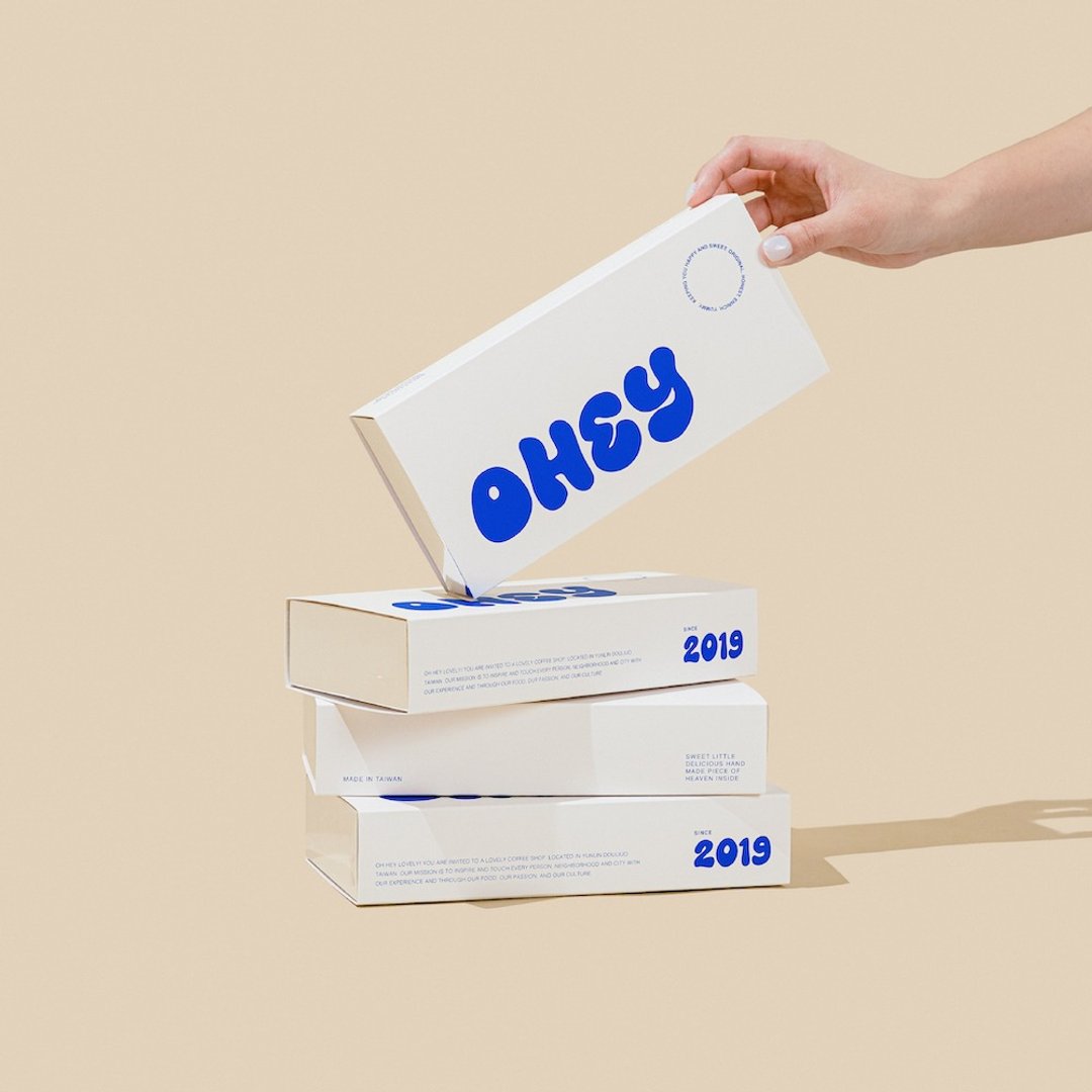 OHEY可丽露礼盒-新颖蓝 | 新年礼盒 - 有附提袋 - 蛋糕/甜点 - 新鲜食材 咖啡色