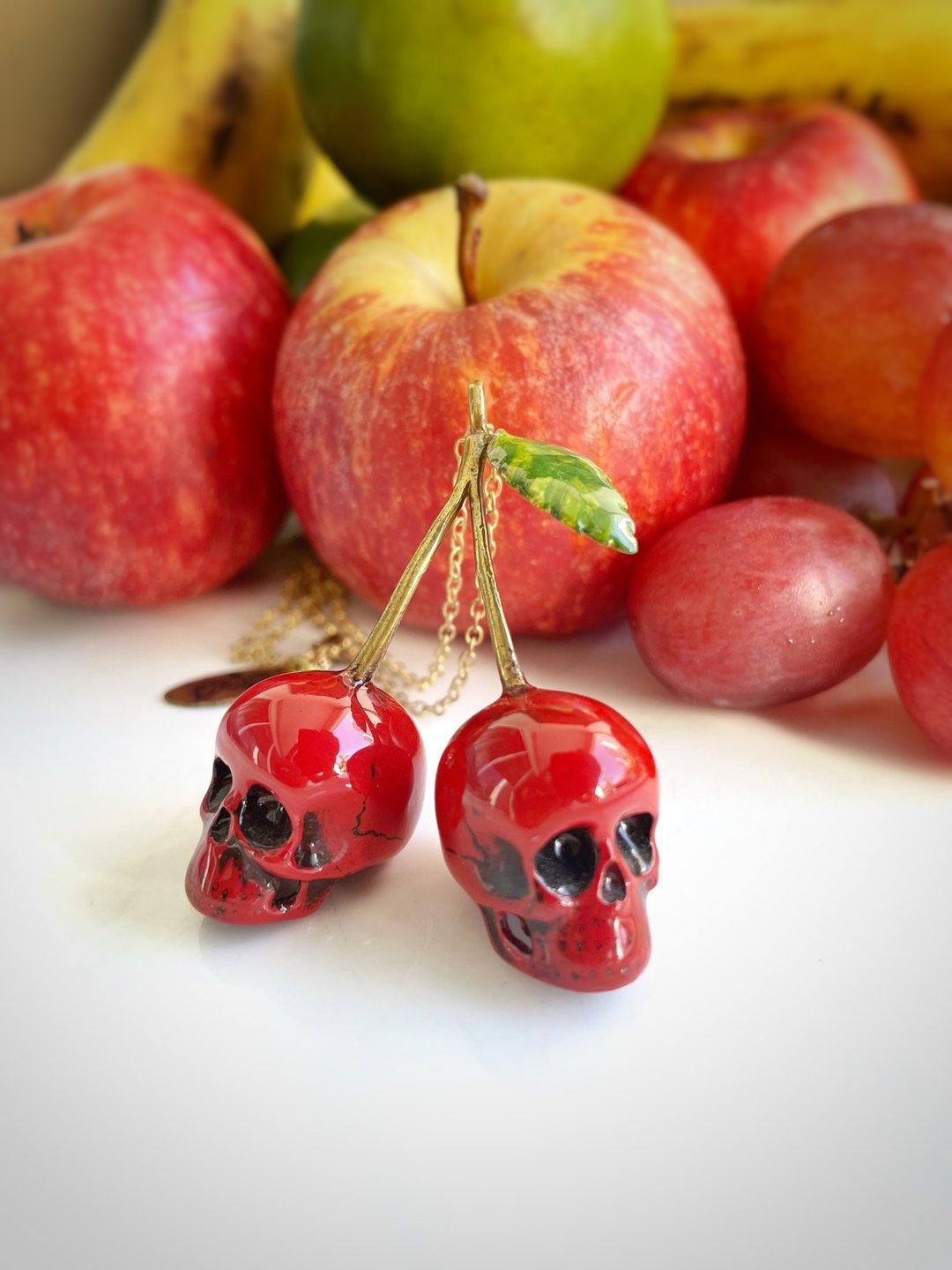 Cherry Skull Hand Painted Enamel Necklace. - 项链 - 其他金属 