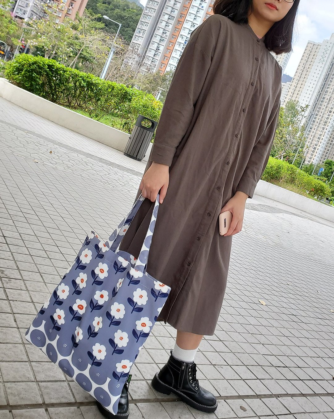 canvas tote bag, Gray white flower bag - 手提包/手提袋 - 聚酯纤维 