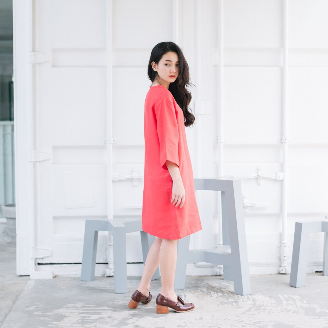 V-Neck Linen Dress - Coral PINK - 洋装/连衣裙 - 棉 红色