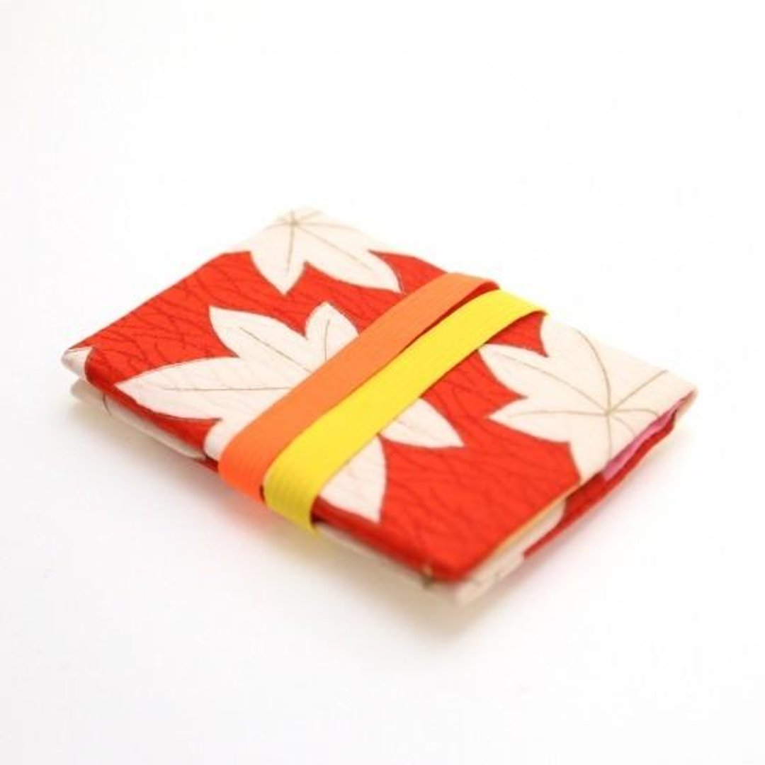 Fukuyuko Produce Autumn leaf sentence × Sakura Peach Kimono Card Case (with Passion Orange × Yellow Rubber Band) - 名片夹/名片盒 - 棉 红色