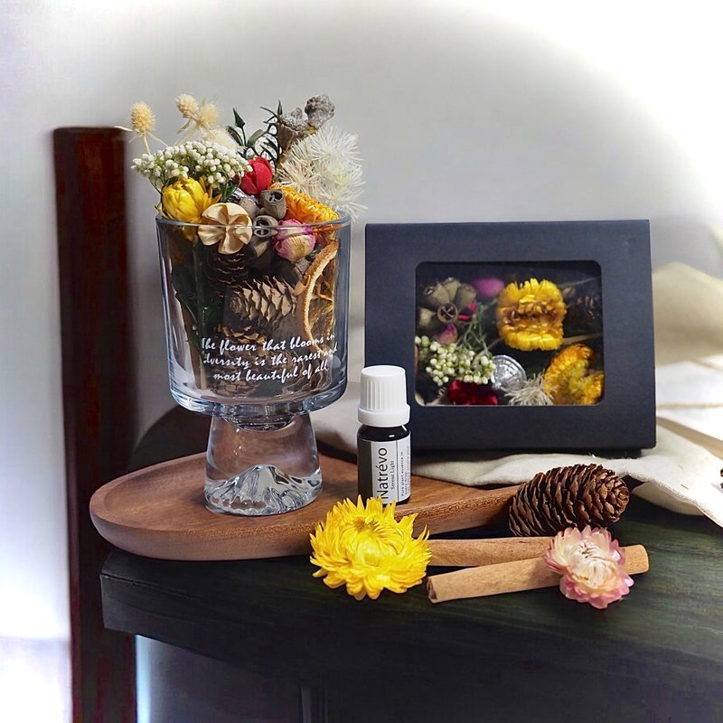 疗愈森境 | 香氛花艺 。干燥花 × 精油香氛 × 居家美学礼盒套组 - 香薰/精油/线香 - 玻璃 