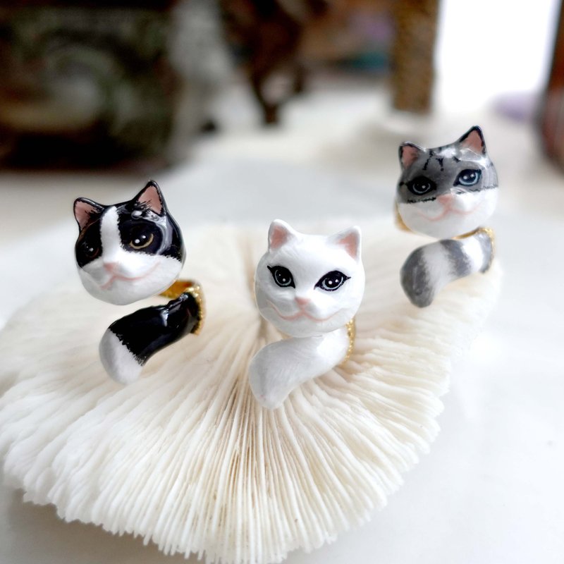 手绘立体猫咪戒指 镀9K真黄金不掉色不氧化锆石 轻珠宝可调整尺寸 - 戒指 - 其他金属 多色