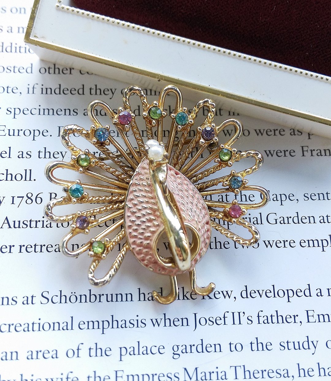 Vintage Jewelry 西洋古董饰品 立体 可爱开屏孔雀 别针 - 徽章/别针 - 其他金属 金色