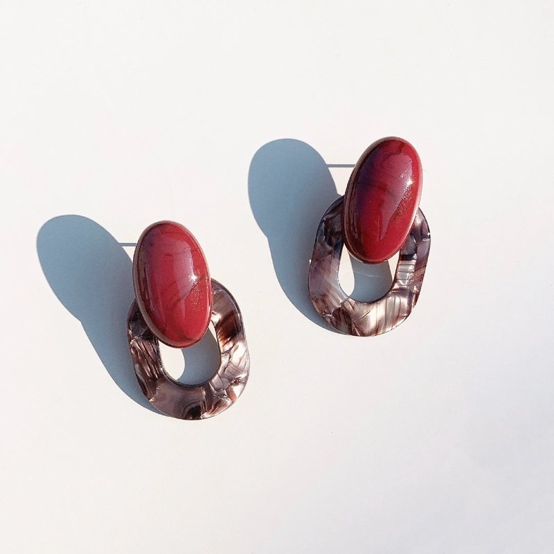 不规则红豆晕染压克力耳环 Burgundy Marble earrings - 耳环/耳夹 - 压克力 红色