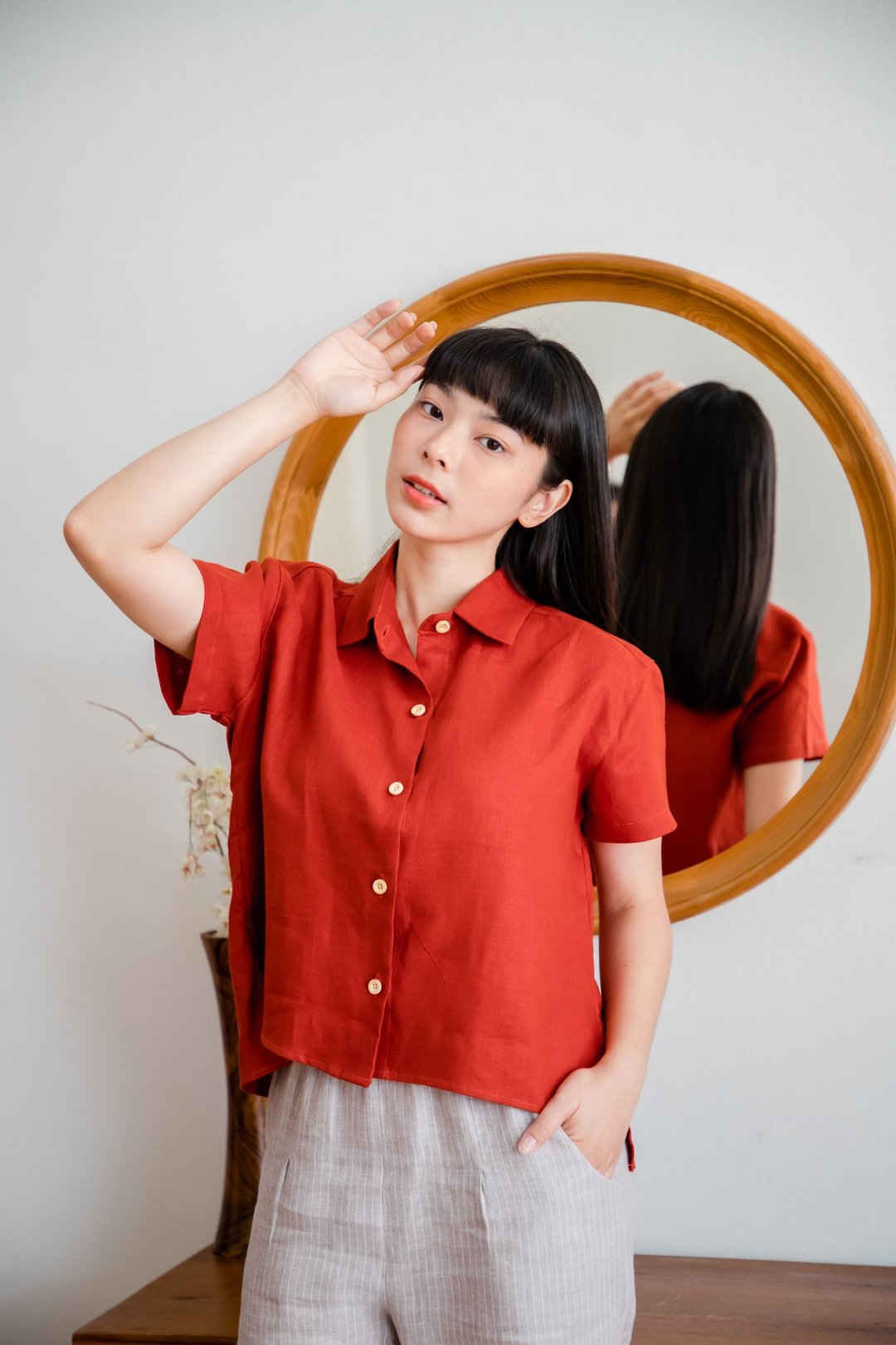 Linen short sleeve shirt with Wooden buttons - Red - 女装上衣 - 棉 红色