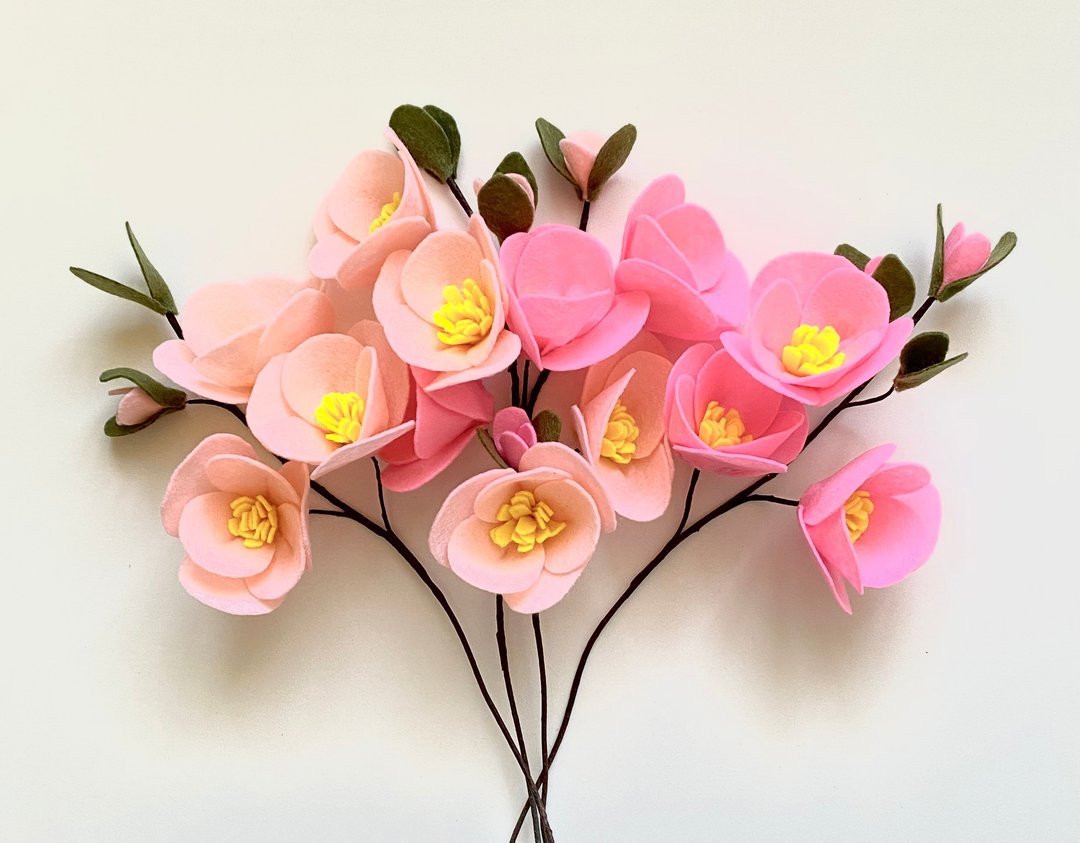 Cherry blossom branch, bouquet for home, gift for mom, felt flowers - 干燥花/捧花 - 其他材质 粉红色