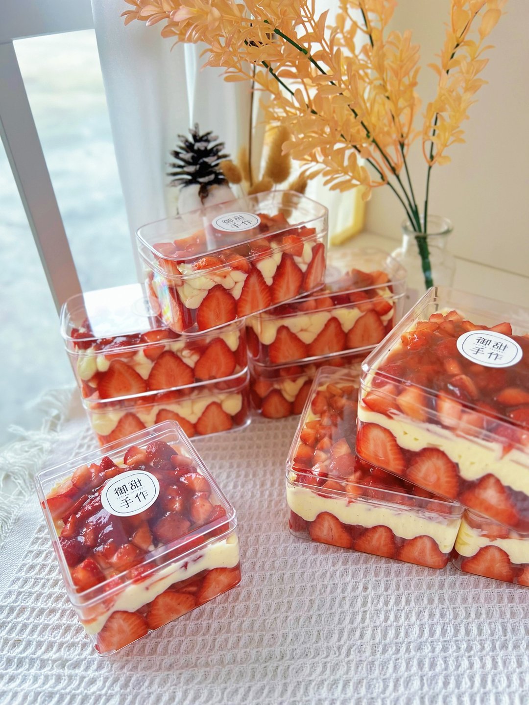 【低温甜点】3 月限定草莓蛋糕宝盒 - 蛋糕/甜点 - 新鲜食材 多色