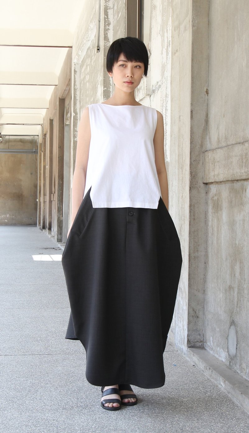 衣谷日升白色背心上衣 - 女装 T 恤 - 棉．麻 白色