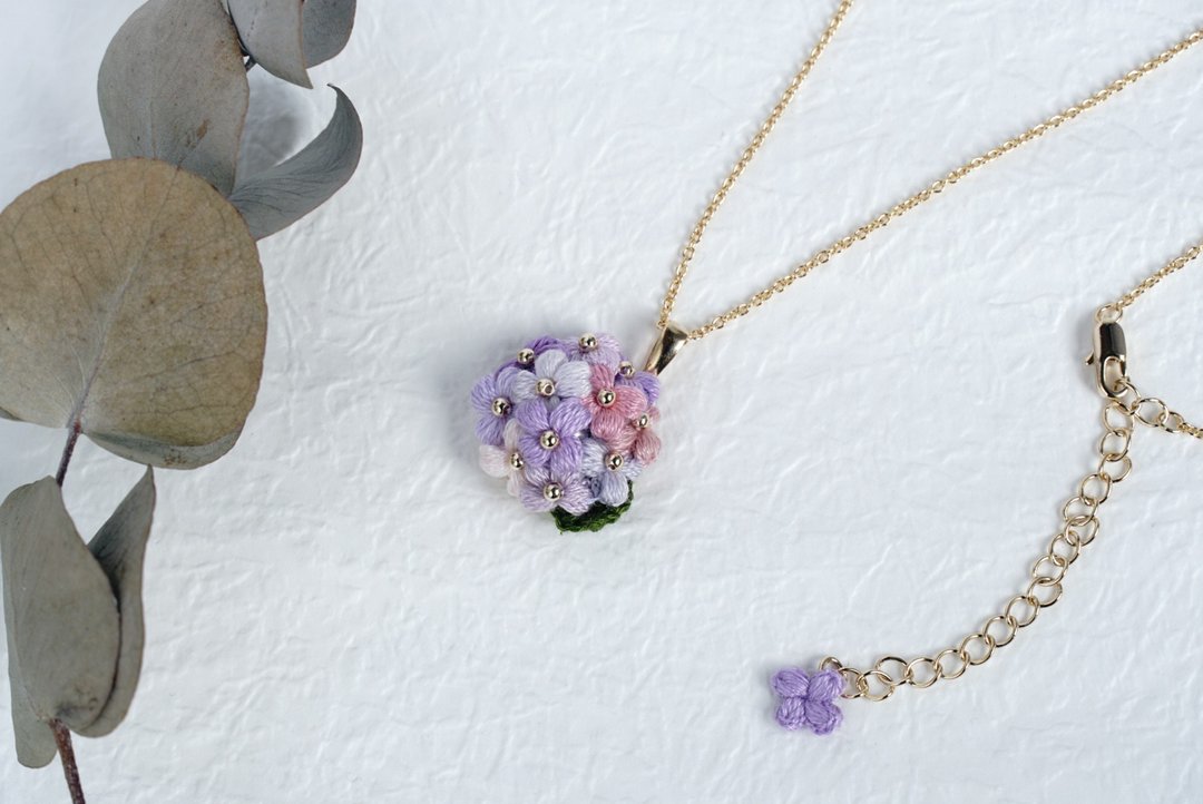 hydrangea Embroidery thread crochet necklace - 项链 - 绣线 蓝色