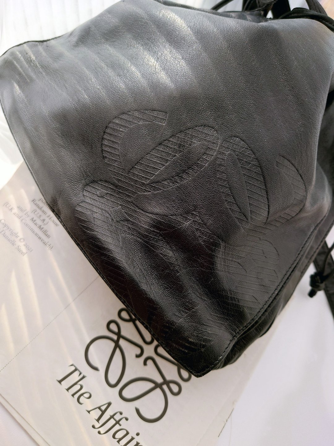 中古孤品 Loewe Flamenco 软羊皮束口袋肩背包斜挎包单肩包束绳包 - 侧背包/斜挎包 - 真皮 黑色