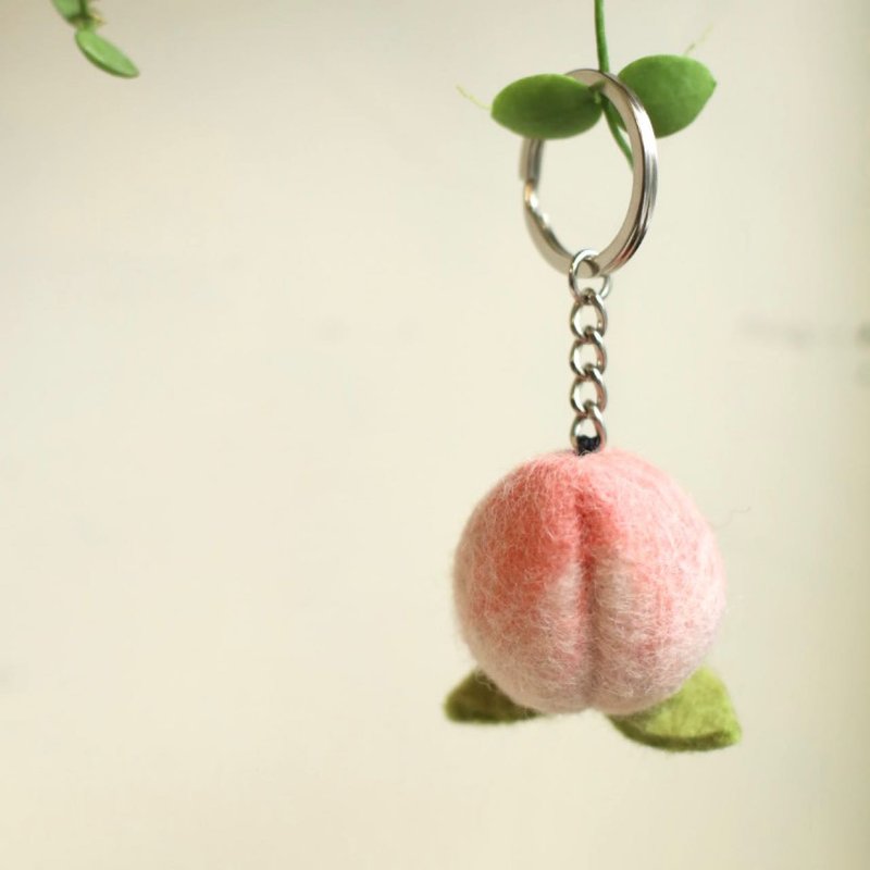 羊毛出在羊山上 羊毛毡  水蜜桃 寿桃 钥匙圈 - 钥匙链/钥匙包 - 羊毛 粉红色
