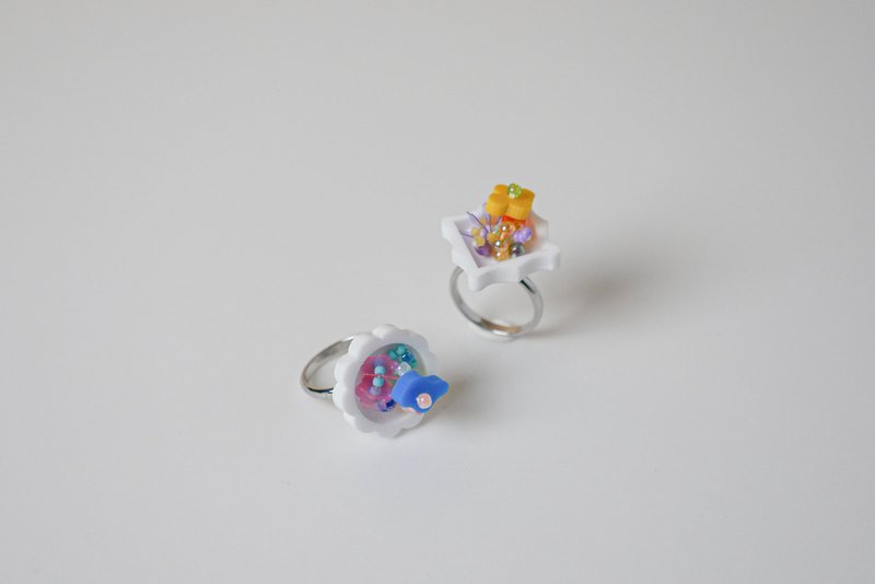 21g的生日礼物 白框戒指 共2色 【sep. beads x WU studio】 - 戒指 - 压克力 白色