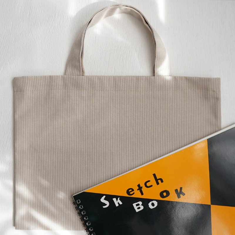 Ba-ba handmade mini carrying bag  No.B5B8 - 手提包/手提袋 - 棉．麻 卡其色