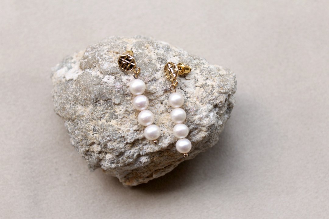 雪境-Pearl 珍珠人鱼泪钢针抗敏耳环/ 可改夹 - 项链 - 宝石 白色