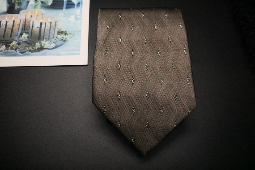 灰色棱形重磅桑蚕丝领带/重工艺商务正装necktie - 领带/领带夹 - 丝．绢 灰色