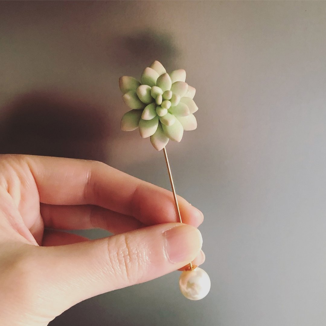 接单制作款。玉串 。仿真黏土多肉植物胸针系列_别针 珍珠球塞 - 胸针 - 粘土 绿色