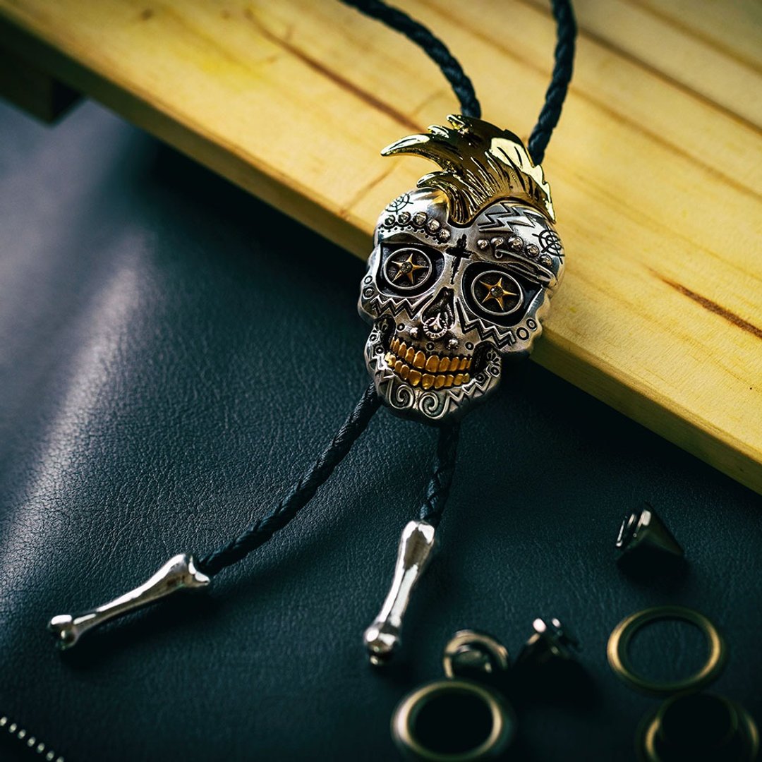 墨西哥骷髅头 庞克款 保罗领带 Bolo Tie 皮革项链 皮绳领带 领绳 - 领带/领带夹 - 人造皮革 银色
