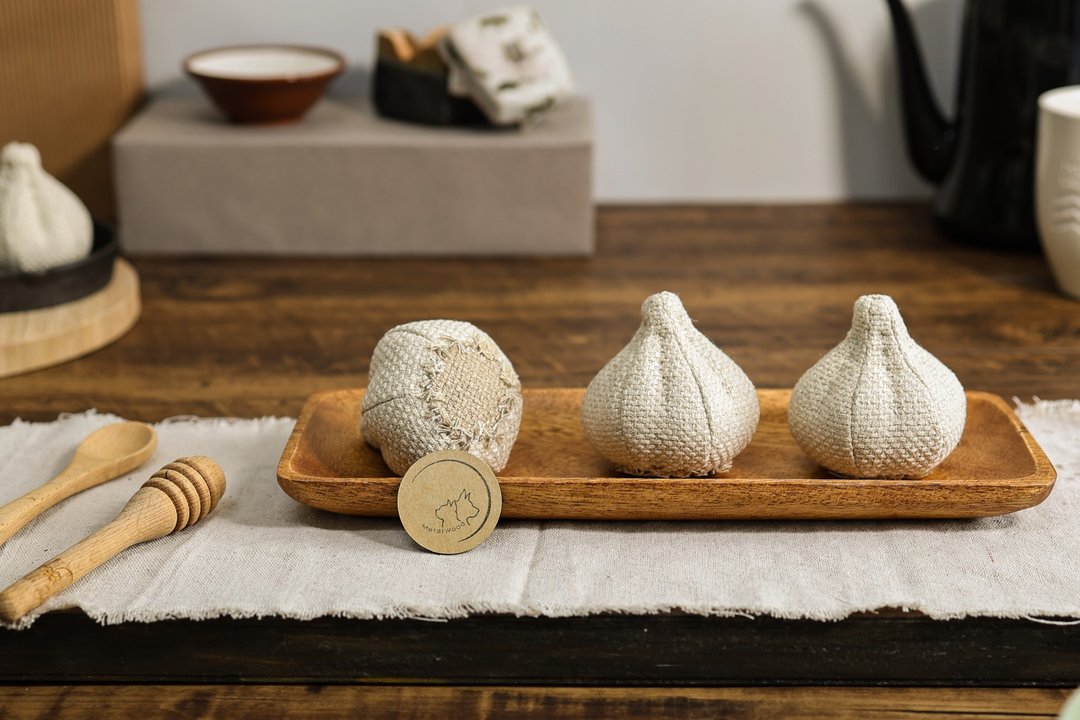 蒜头 Garlic 纯手作 吊饰 家饰品 猫咪儿童玩具 蔬果 - 玩具 - 其他材质 多色