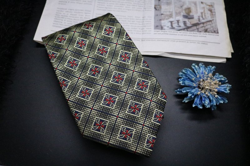 复古提花真丝领带/经典棱形老花复古领带 - 领带/领带夹 - 丝．绢 多色