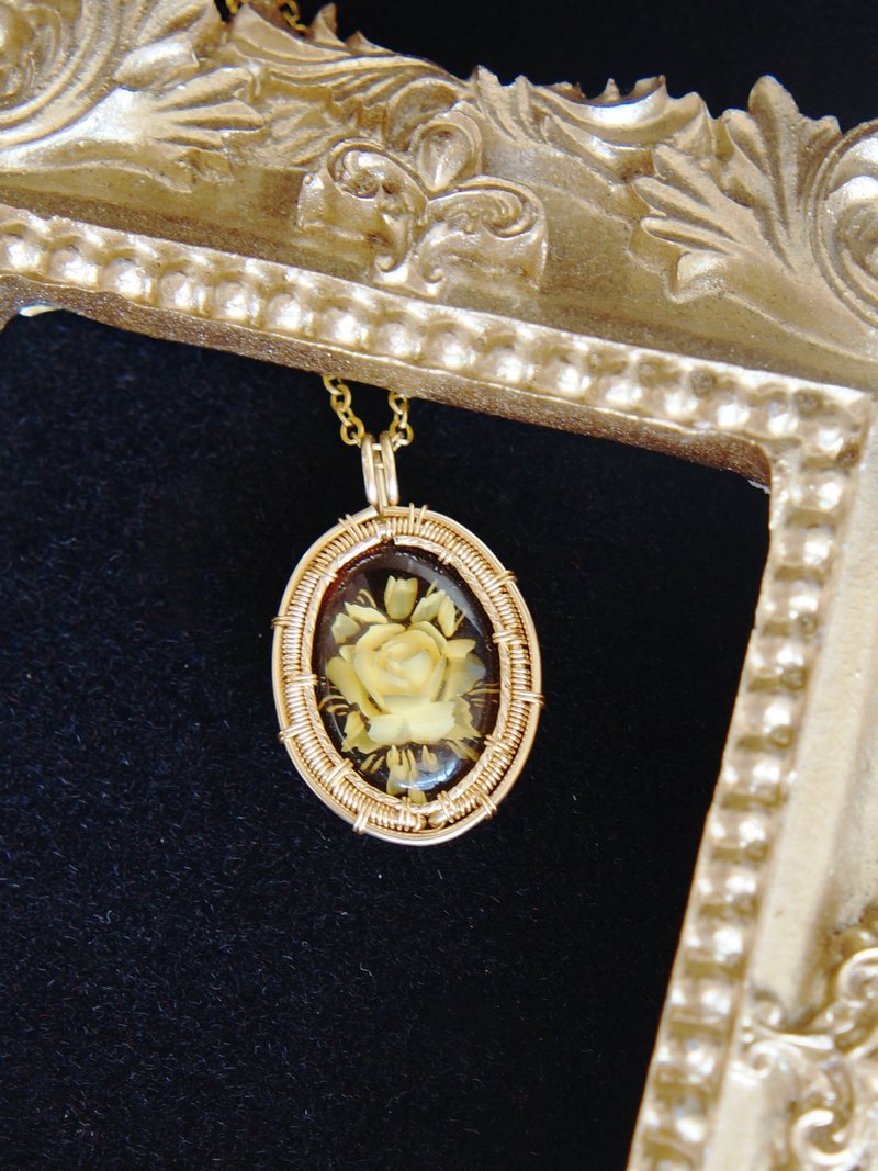 天然琥珀吊坠/琥珀内雕玫瑰项链/14KGF/波罗的海金珀/绕线/不褪色 - 项链 - 宝石 橘色