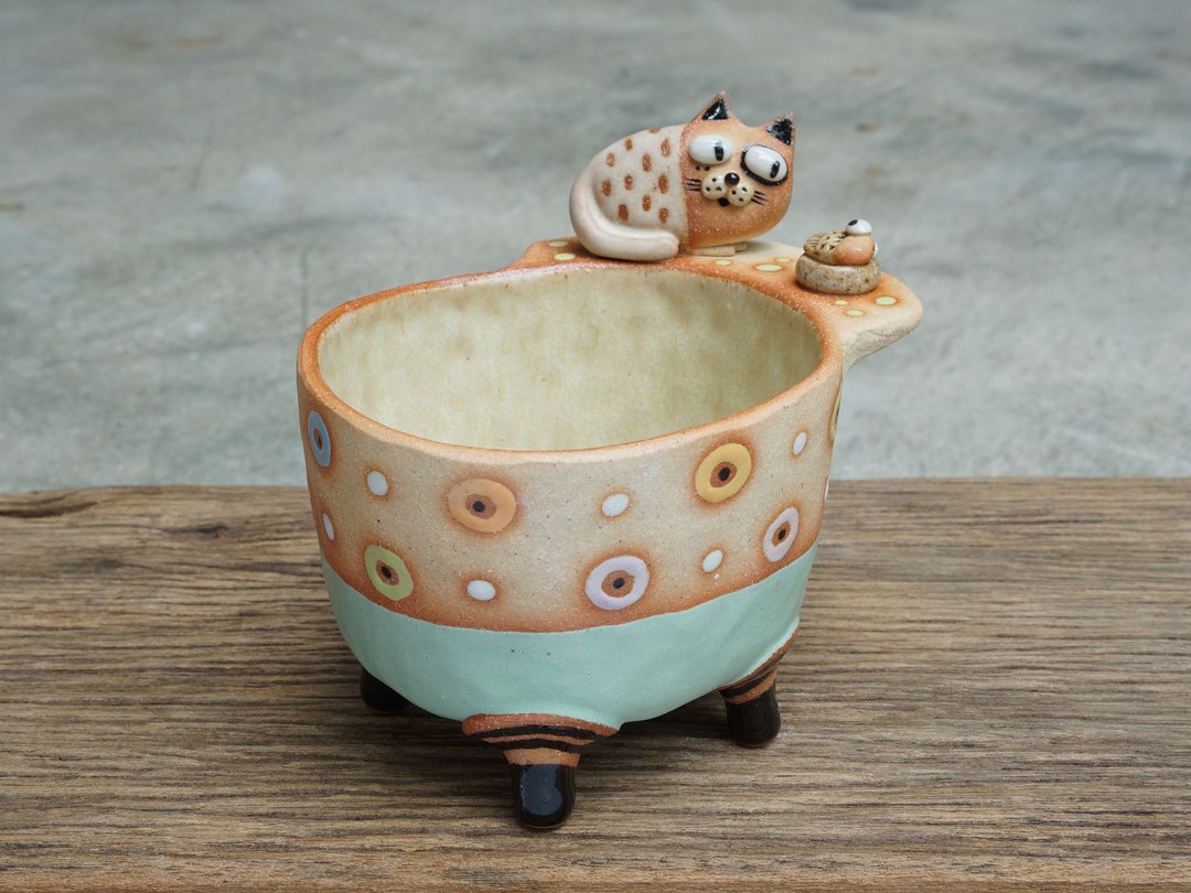 Cat plant pot , handmade ceramic. - 花瓶/陶器 - 陶 多色