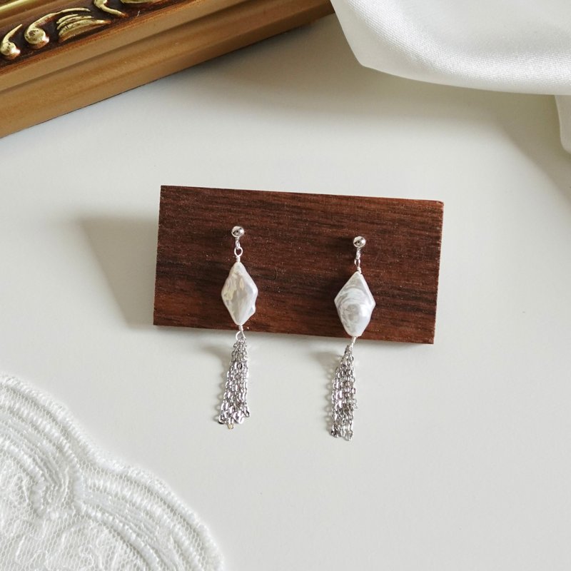 Lily Valley 菱型珍珠流苏 | 手工串珠耳环 - 耳环/耳夹 - 半宝石 银色