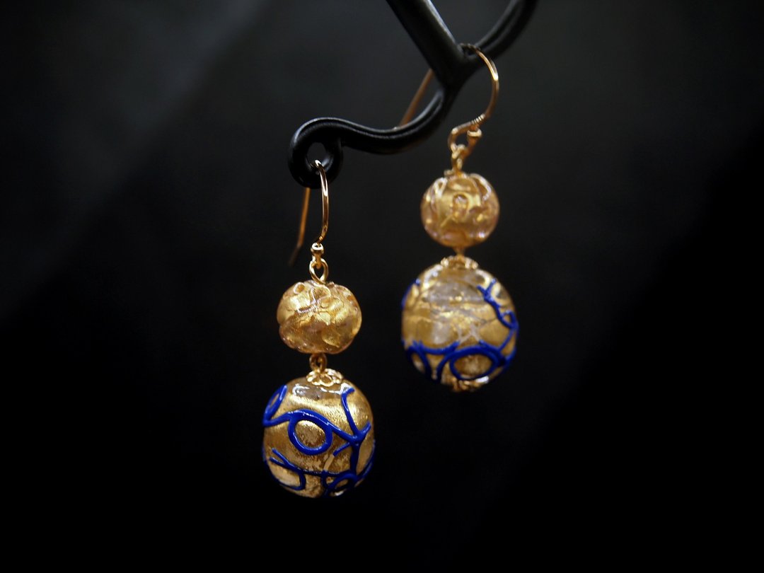 金珠蓝线珠 -60 年代穆拉诺琉璃珠耳环 -苏咪珠儿 SJE078 - 耳环/耳夹 - 玻璃 金色