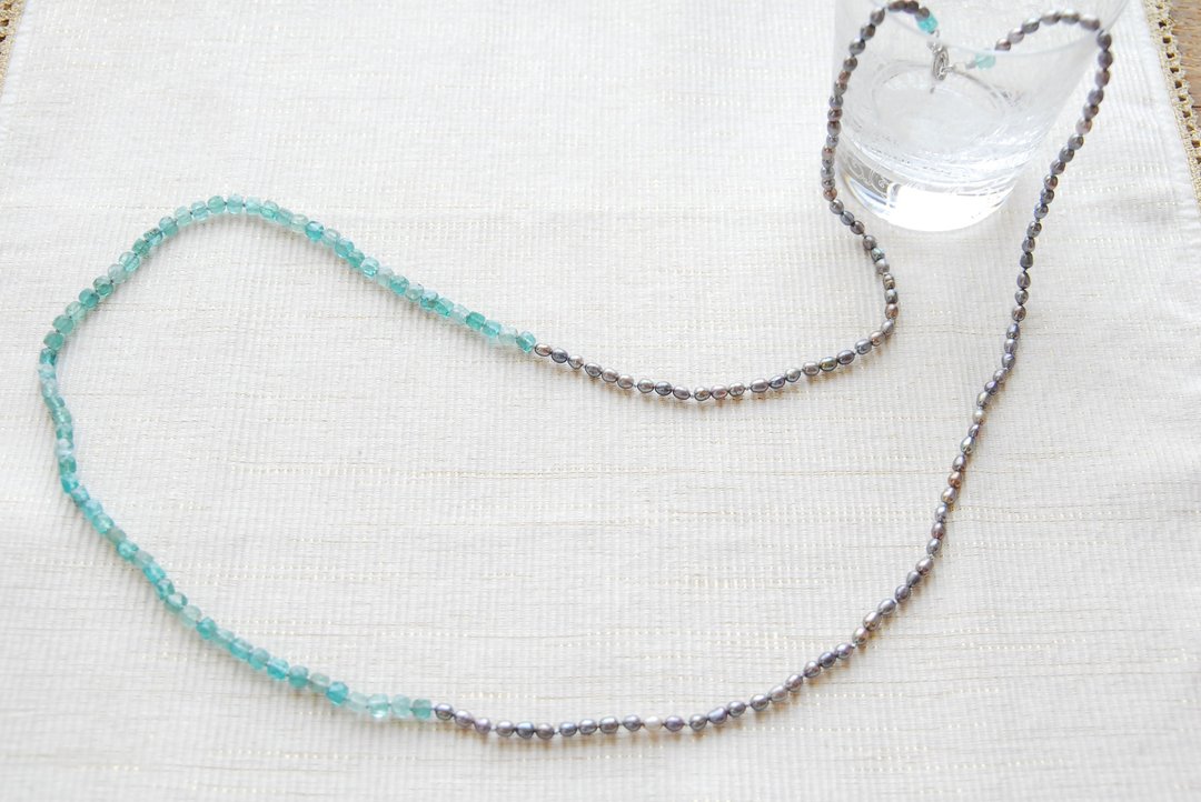 Cube-cut apatite and pearl necklace - 项链 - 半宝石 绿色