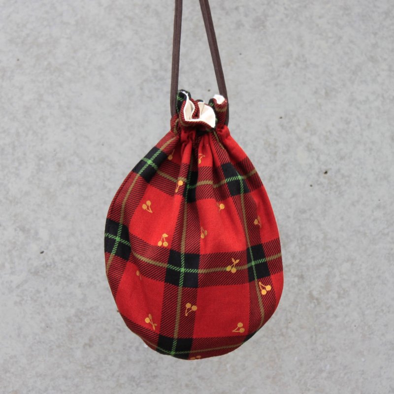 【日本薄棉】英伦樱桃 #束口袋 #手作包 - 束口袋双肩包 - 棉．麻 多色