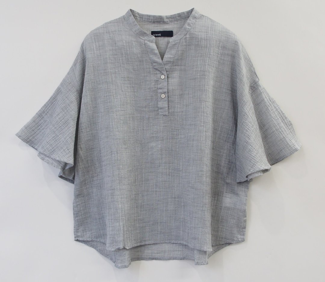 Cotton Lamy Flare Sleeve Blouse Black 8712-01015-95 - 女装上衣 - 棉 灰色