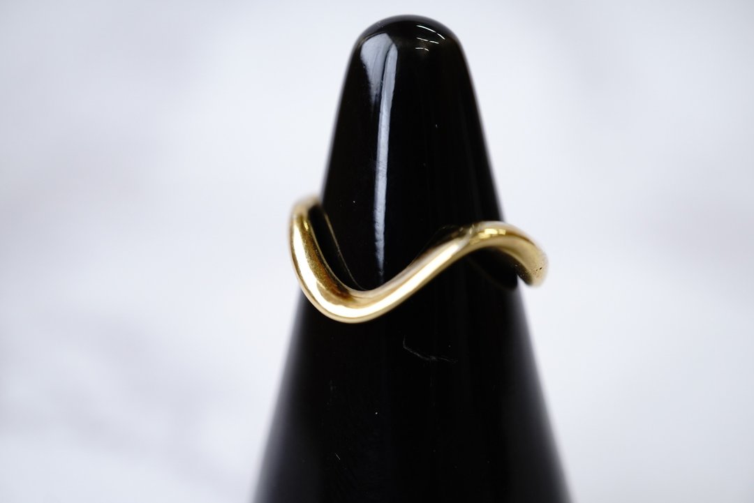 SV925 wave ring gold color 021 - 戒指 - 其他金属 银色