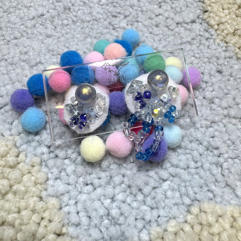 兰串耳环 - 耳环/耳夹 - 其他材质 蓝色