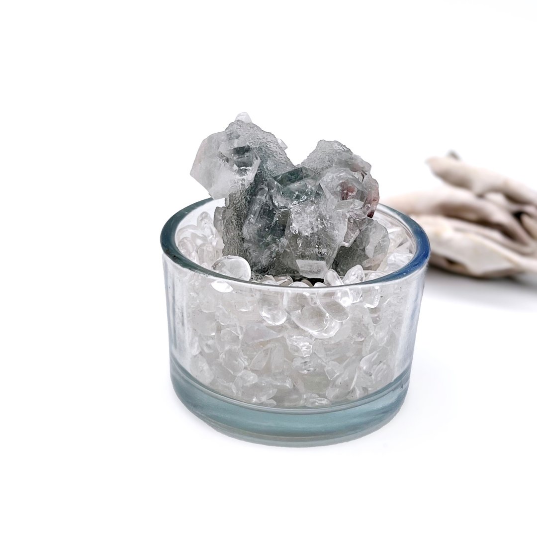 青雾。原矿 组合 疗愈 l 蓝绿砂糖钻石鱼眼石共生粉沸石 水晶盆栽 l - 摆饰 - 水晶 白色