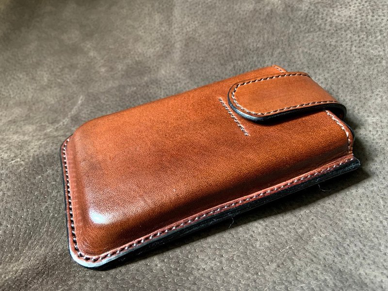 植鞣牛皮手机腰包 抽拉式手机袋 颜色可定制 打印英文字母 - 其他 - 真皮 多色