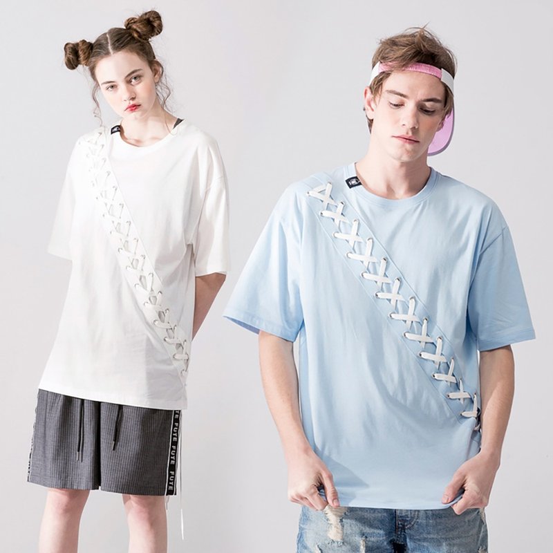 Goody Bag - 衣身绑带短袖t-shirt / 浅蓝色+米白色 - 女装上衣 - 棉．麻 蓝色