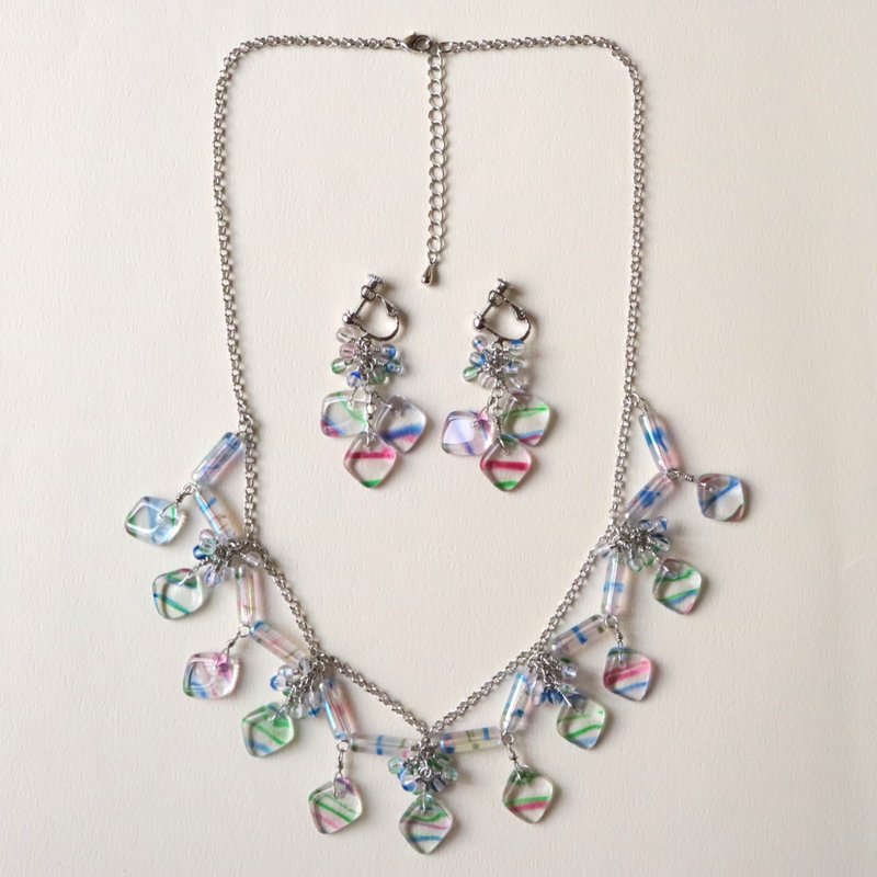 鸢尾花玻璃 项链 耳环或耳夹 组合 捷克珠 捷克玻璃 虹彩 多彩 透明 - 项链 - 玻璃 多色