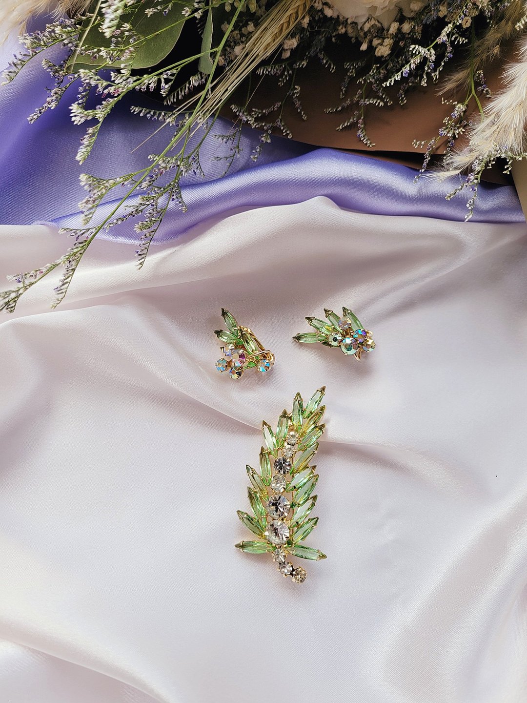 美国西洋古董饰品/D&E Juliana清澈莱姆绿马眼钻胸针北极光钻耳环 - 胸针 - 其他金属 