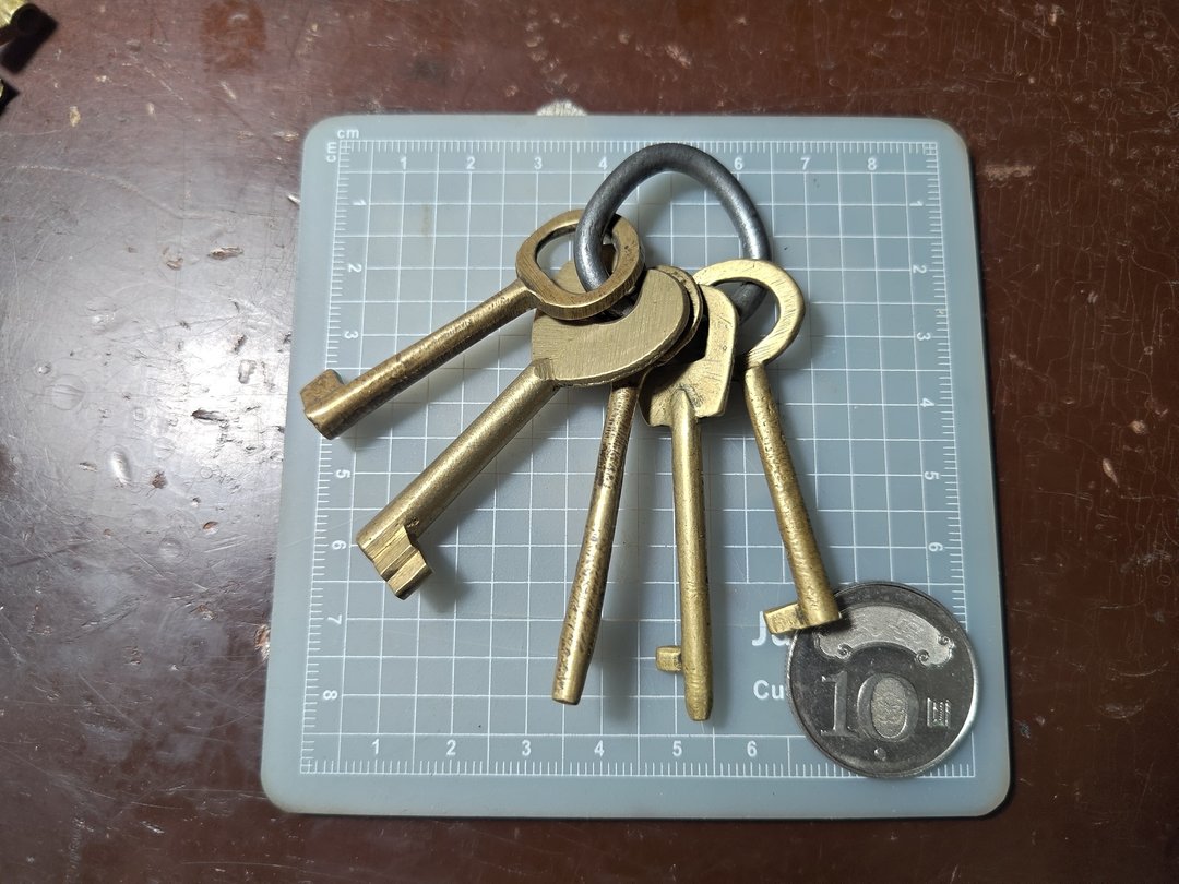 台湾早期铜制古董老钥匙五支 - 金工/饰品 - 其他金属 