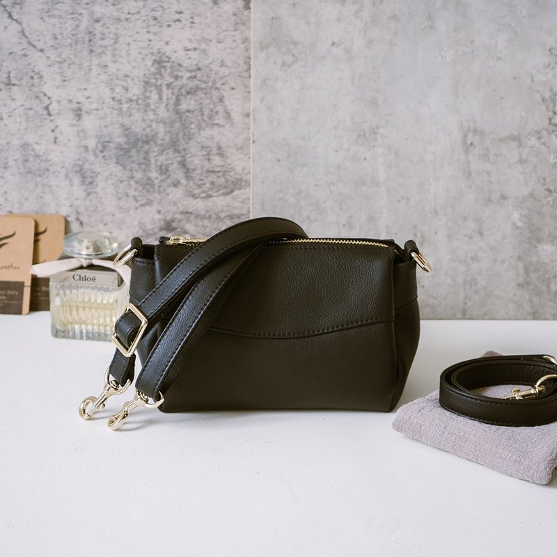 真皮肩背斜背小包 SA12489S 黑 - 侧背包/斜挎包 - 真皮 黑色