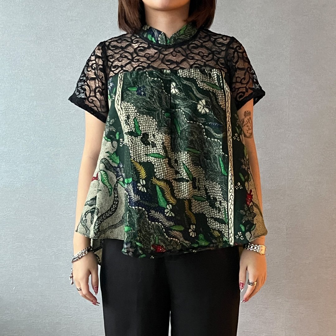 【INBATIC】RENDALA - Batik Laced Top 蕾丝上衣 - Green Coral - 女装衬衫 - 棉．麻 多色