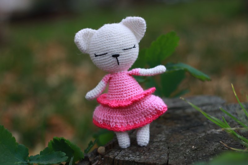 Crochet cat white, Crochet cat Stuffed, toy knitted cat, Big soft cat - 玩具/玩偶 - 羊毛 